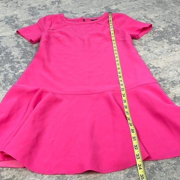Banana Republic Short Sleeve Solid Flounce Dress Bright Pink Barbie Sz 4 - Picture 9 of 13
